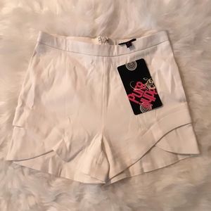 Pin-Up Inspired Cream White Shorts